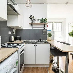 Shoreditch,Tower Bridge , Art Central London Apartment London